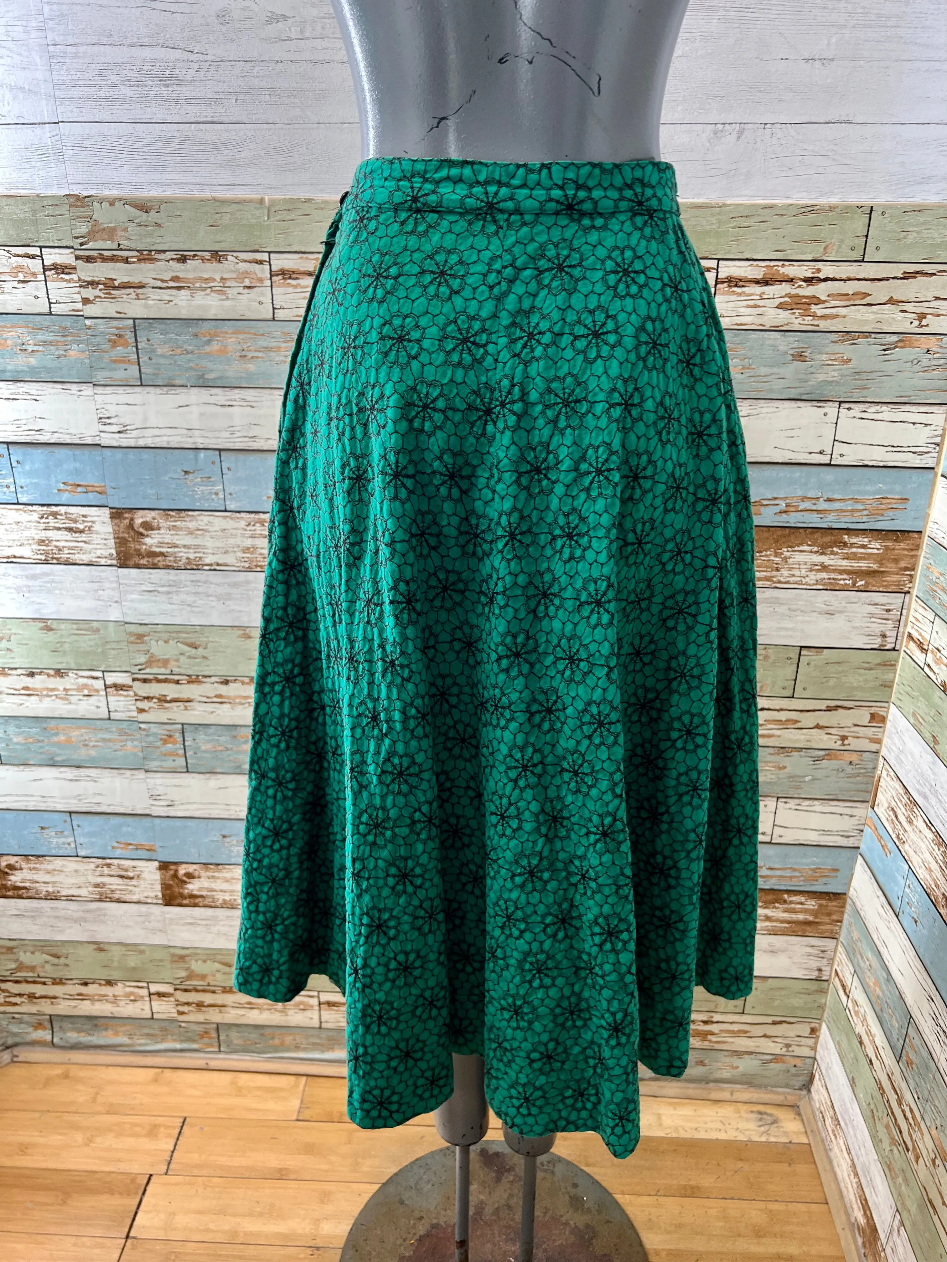 50’s Kelly Green With Black Embroidery Flower Full Skirt