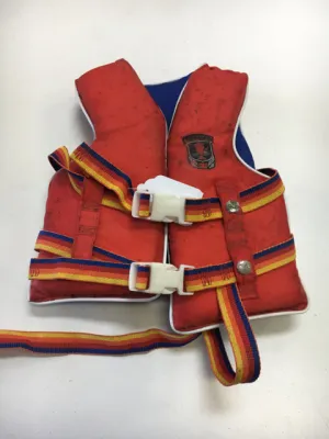 America's Cup Red/Blue Youth Size Small Unisex Used Life Vest