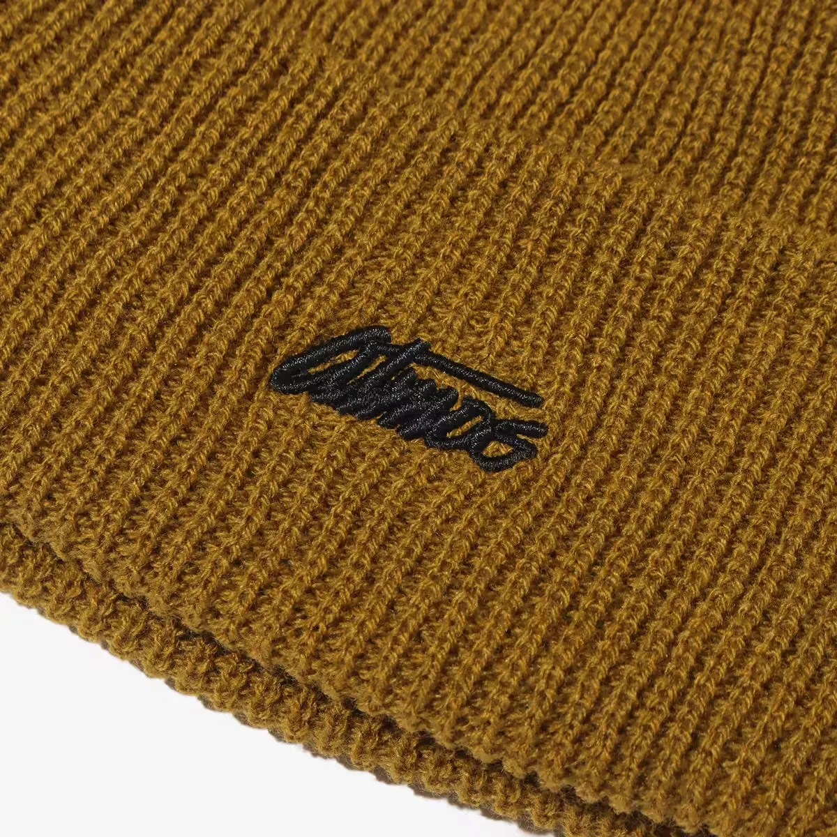 ATMOS SMALL LOGO KNIT CAP