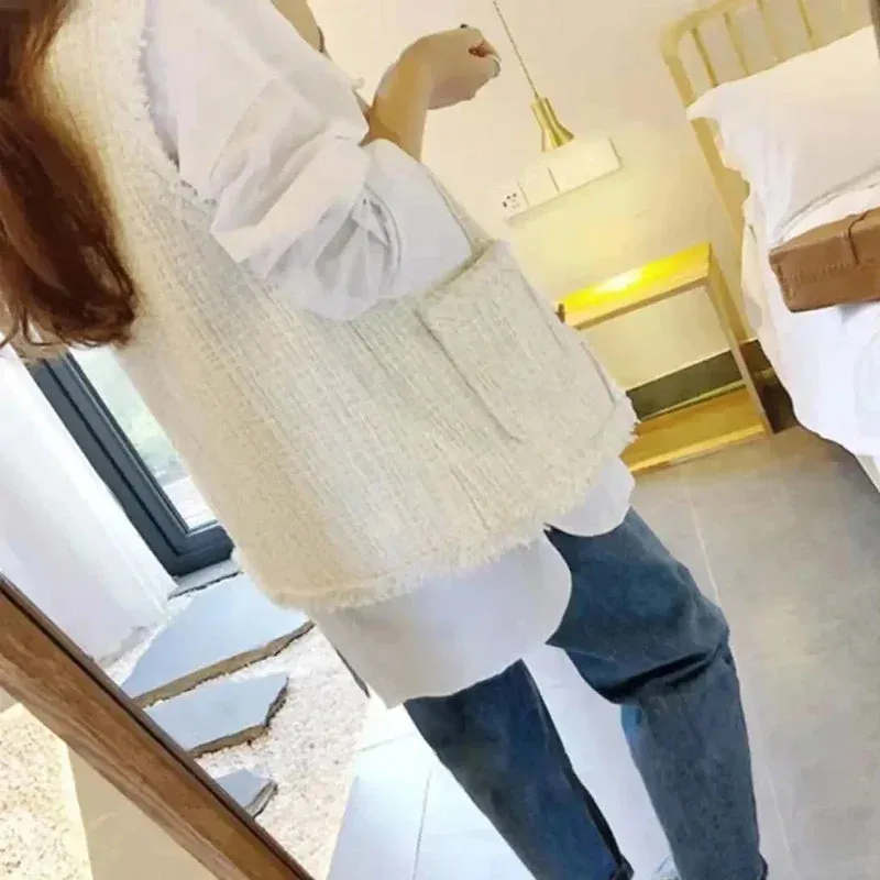 Dermearne Autumn Winter V-neck Single-breasted Knitted Vest All-match Sleeveless Pockets Soft Women Sweater Korean Fashion Streetwear Tops