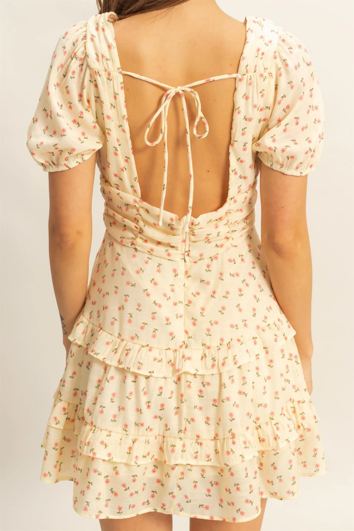 HF25E190-Ditsy Floral Print Tiered Mini Dress